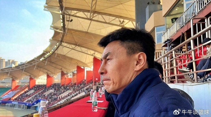 lol比赛时间-汪海健将在申花结束冷板凳生涯？李可受伤会让他出战，值得期待|上海申花|中超|浙江队|上海申花足球俱乐部|大连英博_新浪体育_新浪新闻