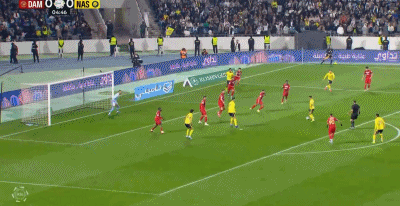 英雄联盟实时比分-半场：利雅得胜利1-0达马克，加里卜破门，菲利克斯中框