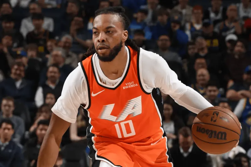 加兰全场出战26分钟，17投仅6中、三分5中1得到15分6助攻